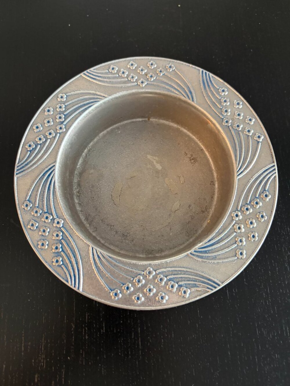 Wilton Pewter Bowl Armetale Floral Trim Work Blue